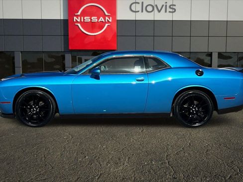 Used 2018 Dodge Challenger SXT w/ Blacktop Package RWD image 6