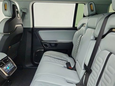 Used 2023 Rivian R1S Launch Edition image 33