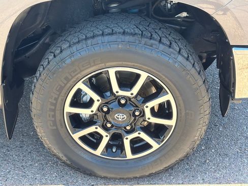 Used 2018 Toyota Tundra Limited w/ Limited Premium Package AWD/4WD image 8