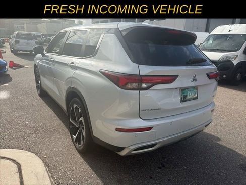 Used 2022 Mitsubishi Outlander SE image 5