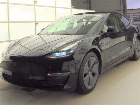 Used 2022 Tesla Model 3 Long Range image 3