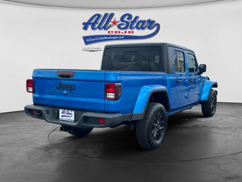 Used 2022 Jeep Gladiator Sport AWD/4WD image 7