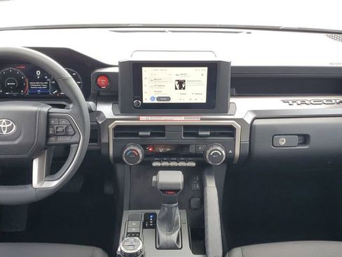 Used 2025 Toyota Tacoma TRD Off-Road image 26