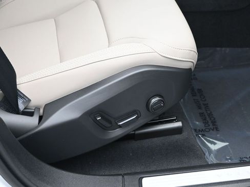 New 2026 Volvo XC60 B5 Core image 35