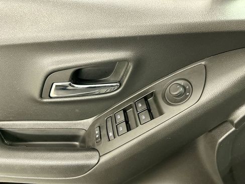 Used 2022 Chevrolet Trax LT w/ Driver Confidence Package image 11