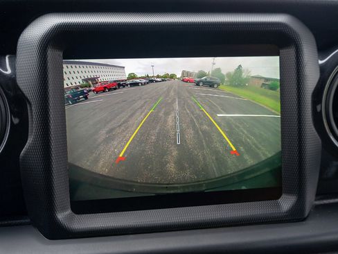 Used 2022 Jeep Wrangler Unlimited Sport AWD/4WD image 19