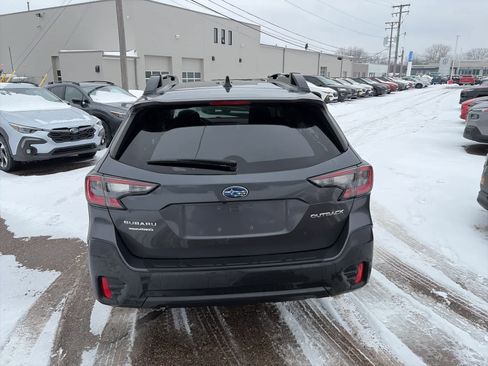 Used 2022 Subaru Outback Premium image 6