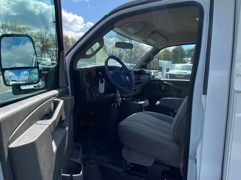 New 2024 GMC Savana 3500 w/ Power Convenience Package image 18