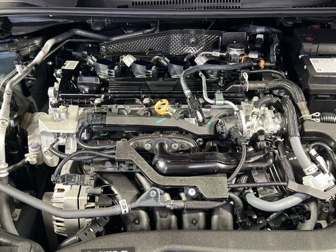 Used 2025 Toyota Corolla LE w/ LE Premium Package FWD image 30