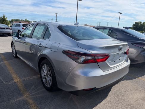Used 2023 Toyota Camry LE FWD image 5