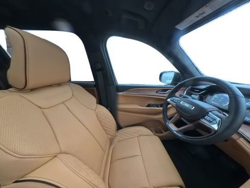 New 2025 Jeep Grand Cherokee Summit image 30