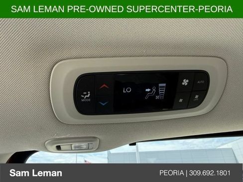 Used 2024 Chrysler Pacifica Limited w/ Trailer Tow Group AWD/4WD image 17