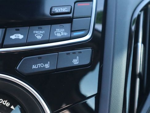 Used 2025 Acura RDX w/ Technology Package image 44