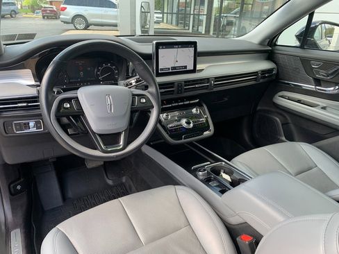 Used 2022 Lincoln Corsair AWD w/ Premium Package image 19