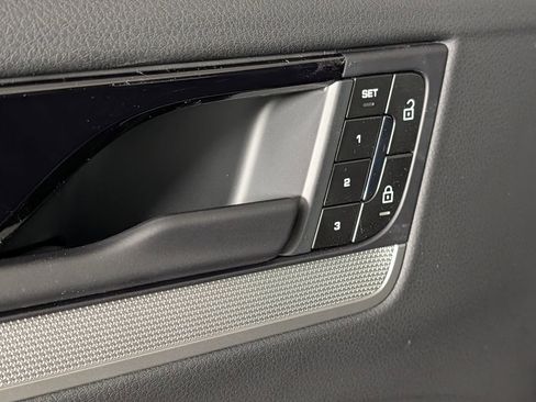 New 2026 Porsche Cayenne image 26