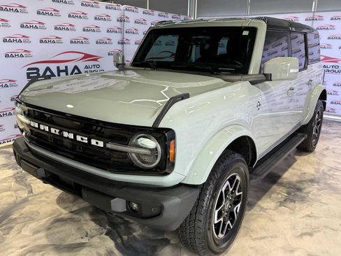 Used 2024 Ford Bronco Outer Banks image 2