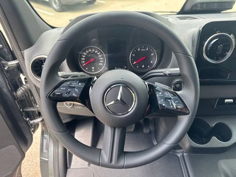 New 2025 Mercedes-Benz Sprinter 2500 image 14