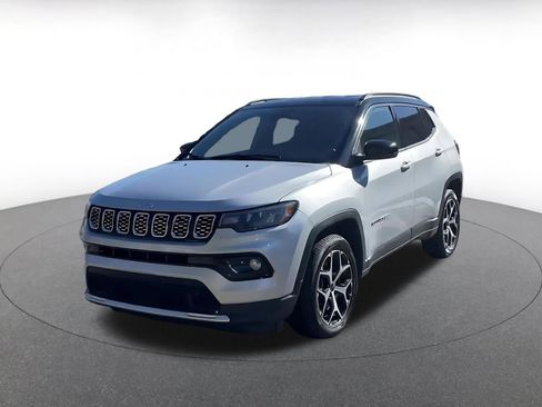 Used 2025 Jeep Compass Limited image 4