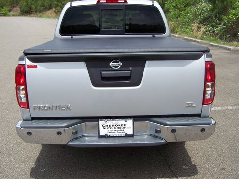 Used 2019 Nissan Frontier SL image 29