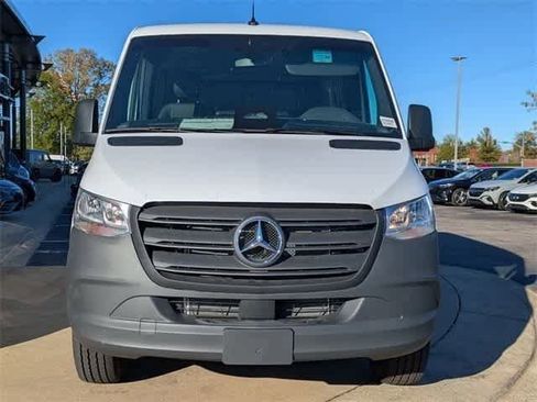 Used 2025 Mercedes-Benz Sprinter 2500 image 16