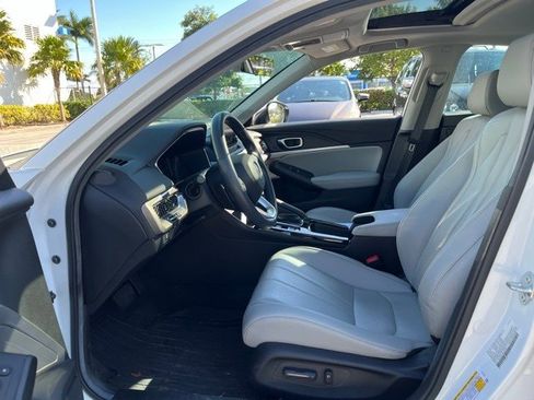 Used 2024 Acura Integra image 6