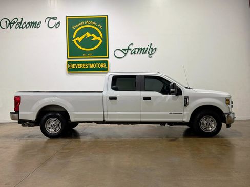 Used 2019 Ford F250 XL w/ Power Equipment Group RWD image 2