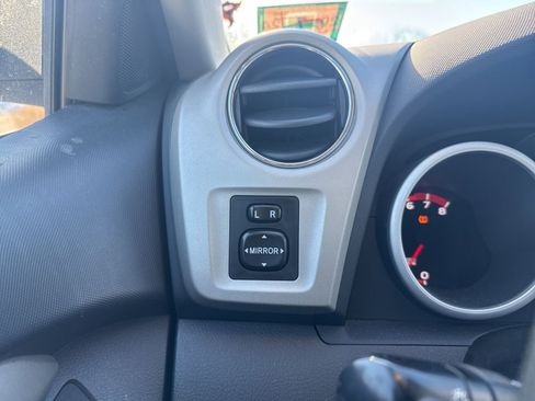 Used 2010 Toyota Matrix S image 21