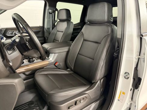 Used 2023 Chevrolet Silverado 1500 LT Trail Boss w/ LT Trail Boss Premium Package AWD/4WD image 14