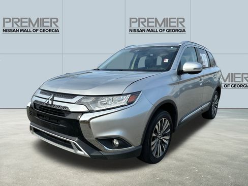 Used 2020 Mitsubishi Outlander SEL image 1