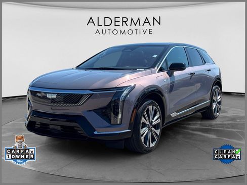 Used 2025 Cadillac Optiq Luxury 2 AWD/4WD image 1