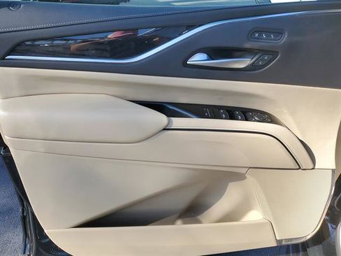 Used 2023 Cadillac Escalade Premium Luxury w/ Performance Package image 85