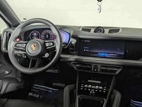 New 2026 Porsche Cayenne Coupe image 22