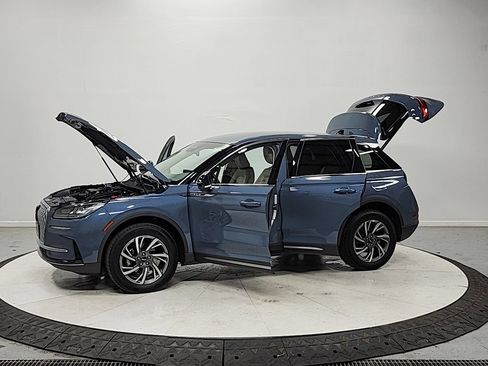 Used 2023 Lincoln Corsair AWD w/ Equipment Group 101A image 12