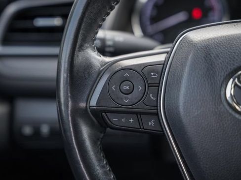 Used 2019 Toyota Camry SE FWD image 23