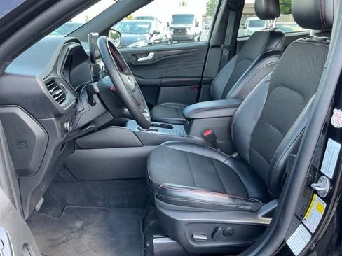 Used 2025 Ford Escape ST-Line FWD image 12