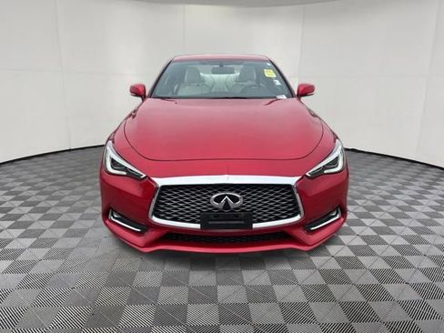 Used 2017 INFINITI Q60 Red Sport 400 AWD/4WD image 12