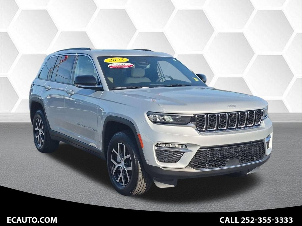 Certified 2025 Jeep Grand Cherokee Limited w/ Luxury Tech Group II AWD/4WD image 1