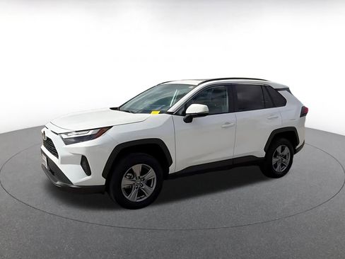 Used 2025 Toyota RAV4 XLE image 7
