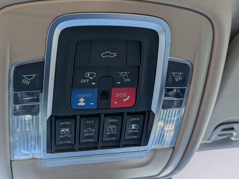 Used 2020 RAM 1500 Limited image 35