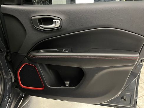 Used 2018 Jeep Compass Trailhawk w/ Leather Interior Group image 32