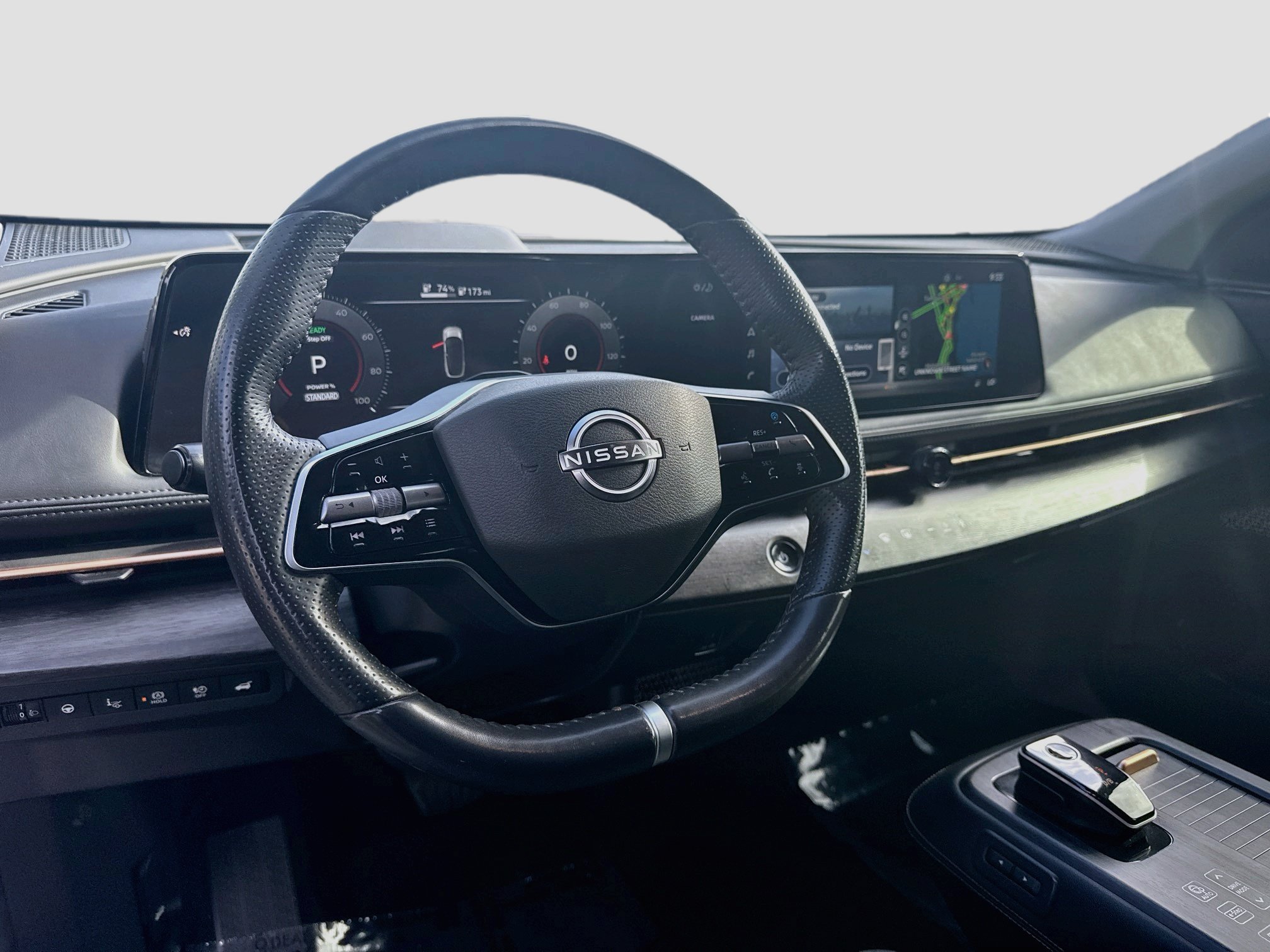 Used 2023 Nissan Ariya FWD image 9