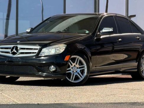 Used 2009 Mercedes-Benz C 350 Sport image 2