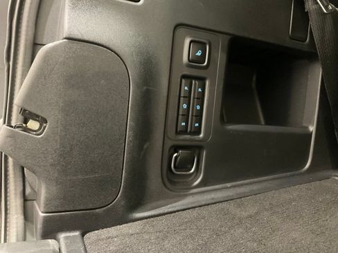 Used 2025 Ford Expedition Active AWD/4WD image 27
