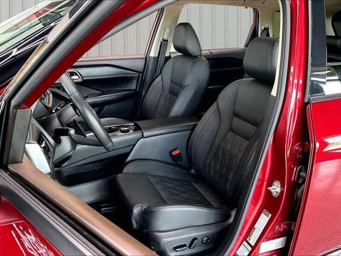Used 2023 Nissan Rogue Platinum AWD/4WD image 21