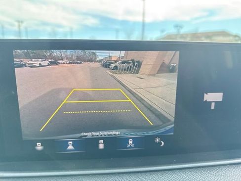 Used 2022 Acura MDX SH-AWD image 16