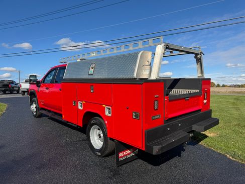 Used 2021 GMC Sierra 3500 4x4 Crew Cab w/ Convenience Package image 4