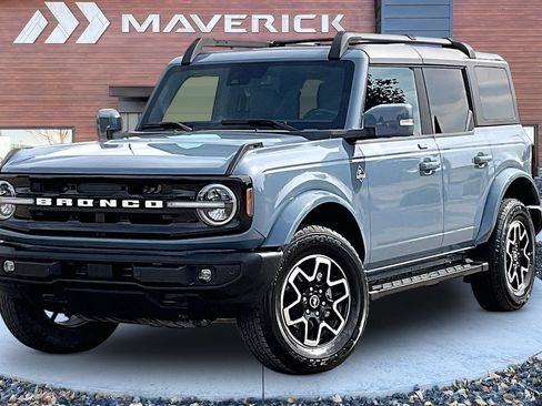 Used 2023 Ford Bronco Outer Banks AWD/4WD image 3