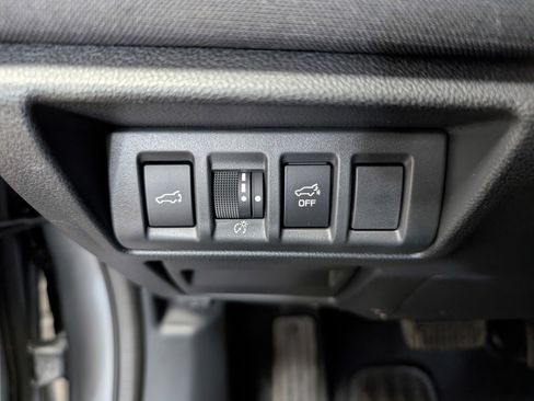 Used 2025 Subaru Outback Premium image 25