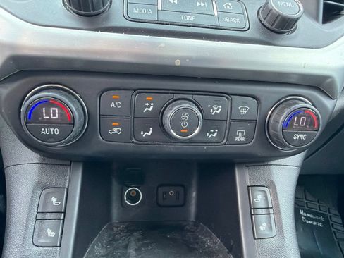 Used 2018 GMC Acadia SLT FWD image 26