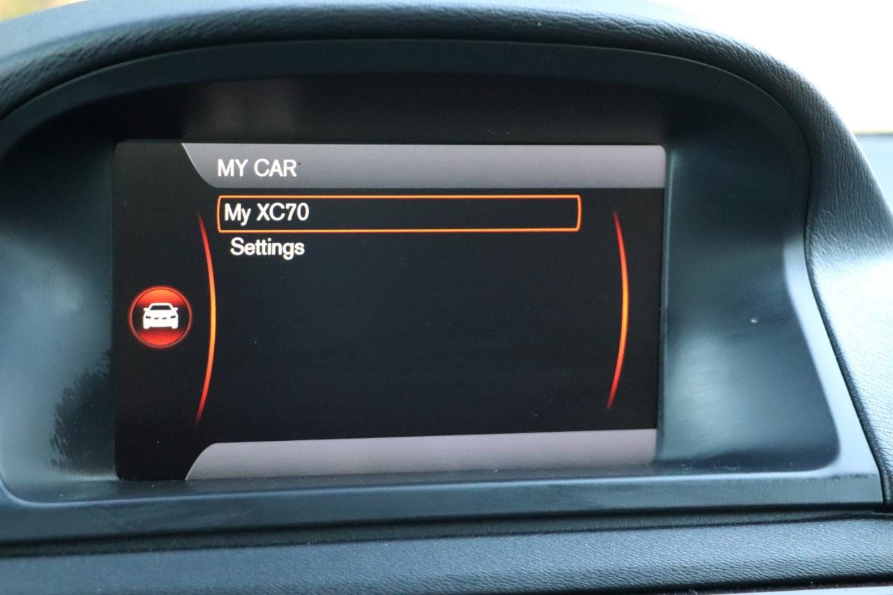 Used 2012 Volvo XC70 3.2 AWD/4WD image 14